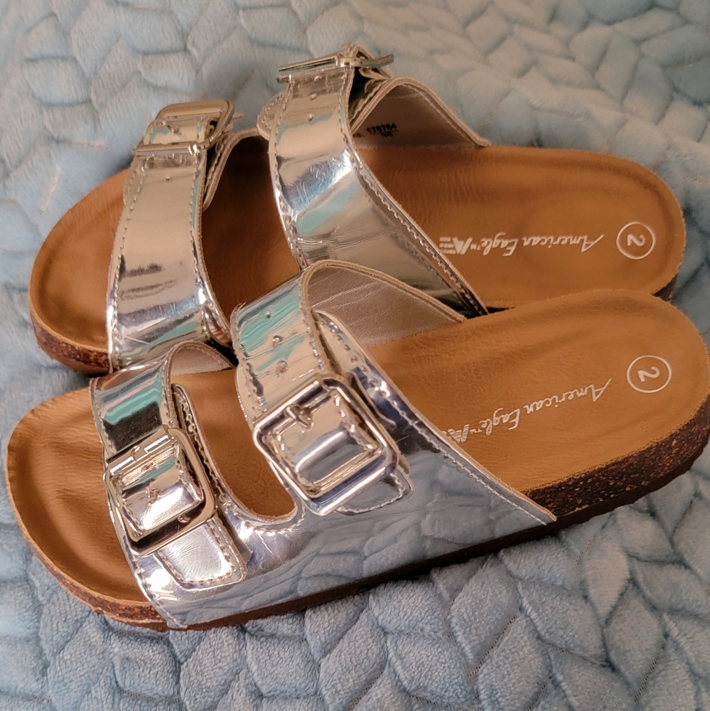 American Eagle Girls Birkenstock style Sandals Silver Size 2